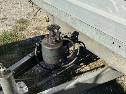 Bild 6:Pkw-Anhänger 3,5 t Dreiseitenkipper