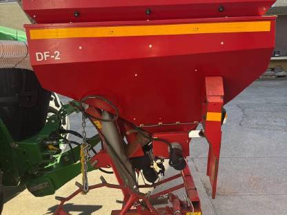 Bild 4:Kverneland DF 2 Fronttank