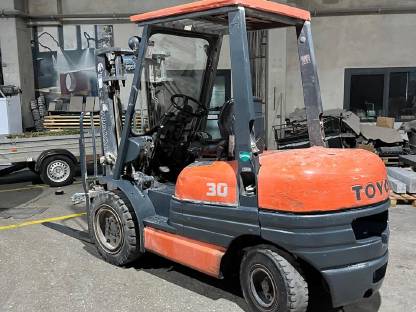 Toyota Gabelstapler 3T
