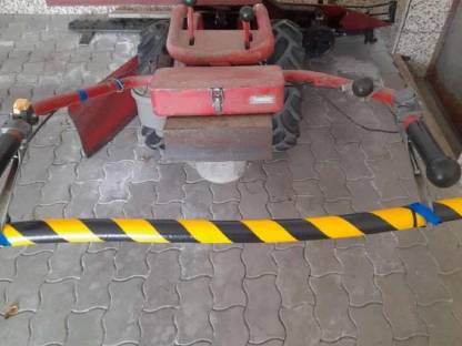 Bild 3:AEBI AM 41 mit Gabelschwadformer und MAG-Motor