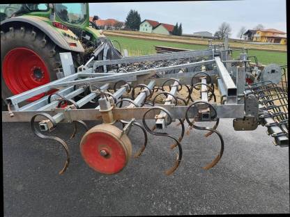 Bild 3:Großfederzahnegge Eco-Dyn