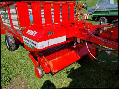 Bild 5:Pöttinger Pony Ladewagen