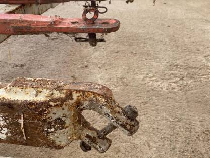 Bild 3:Frontladerverlängerung für Hauer