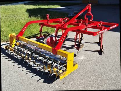 Bild 4:Pöttinger Grubber Synkro 2600