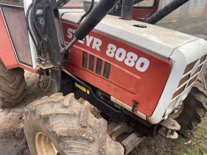 Bild 7:Steyr 8080 mit Frontlader
