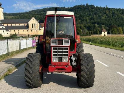 IHC 745XL