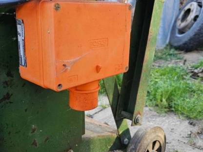 Bild 4:Wippkreissäge mit Kegelspalter