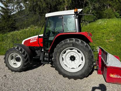 Bild 2:Steyr 9086 M