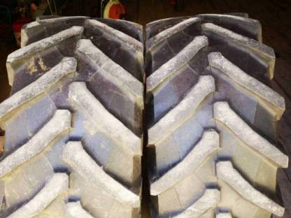 Bild 7:Traktorreifen 540/65R24 und 600/65R34