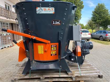 Bild 3:Burkon Futtermischer