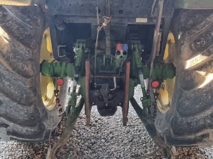 Bild 5:John Deere Traktor mit Frontlader 2850