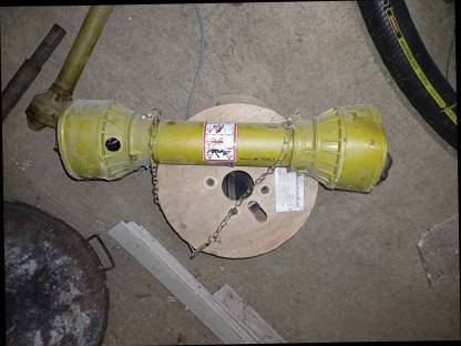 Bild 6:Diverse Gelenkwellen