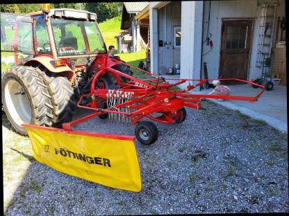 Bild 2:Pöttinger Schwader Top 280 U