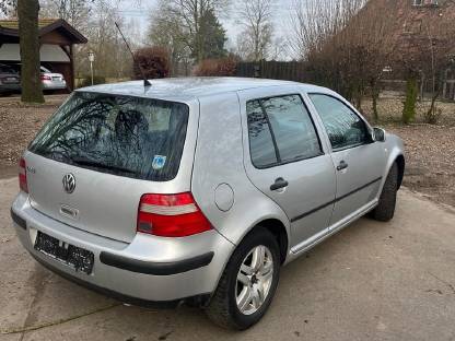 Bild 2:VW Golf, Sonderedition