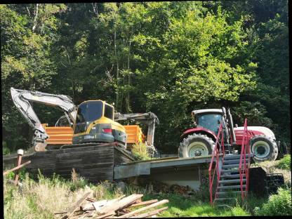 Bild 2:Transporte / Erdarbeiten