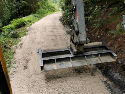 Bild 2:Wegebau, Wegsanierung