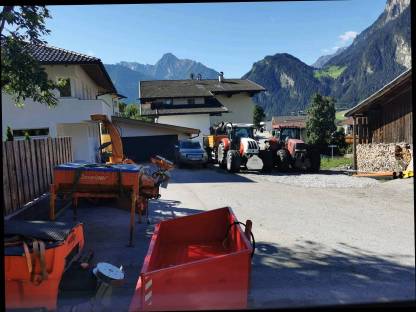 Bild 3:Transporte / Erdarbeiten