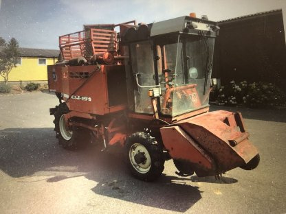 Bild 2:Rübenvollernter Italo-Svizzera SB 1400