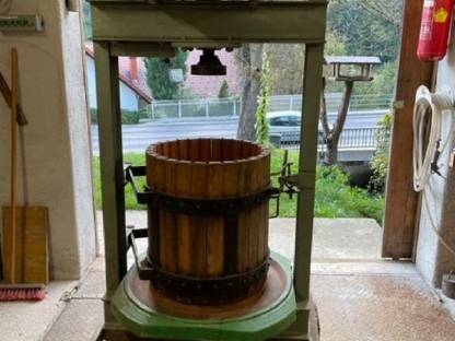 Bild 2:Most- / Obstpresse hydr.