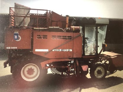 Bild 3:Rübenvollernter Italo-Svizzera SB 1400