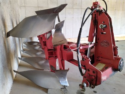 Bild 3:Pflug Agri Farm (Naud)