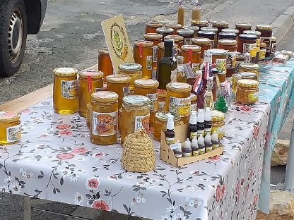 Bild 4:Honig aus eigener Imkerei, Bienengift