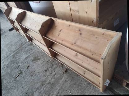 Bild 4:Brot und Gemüse Regale