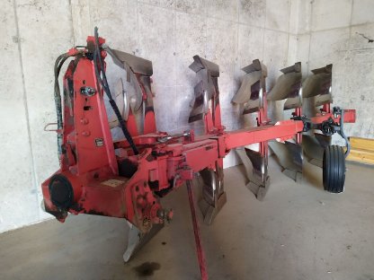 Bild 2:Pflug Agri Farm (Naud)