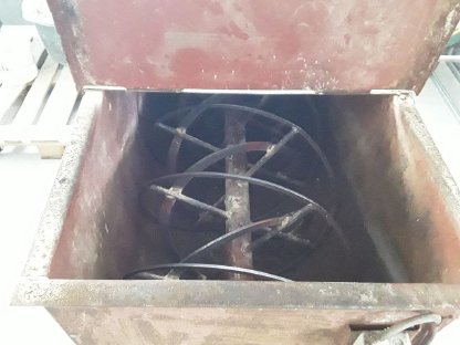 Bild 3:Futtermischmaschine