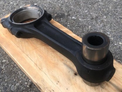 Bild 2:Pleuelstangen von Steyr 658