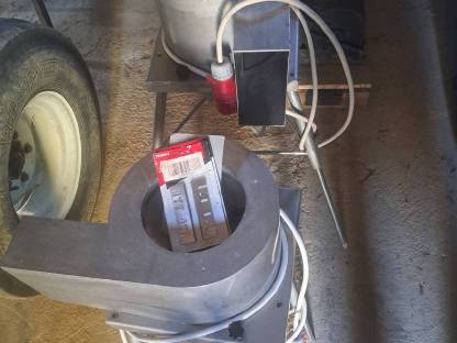 Bild 3:Kren Schneidmaschine