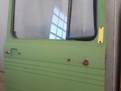 Bild 5:Mercedes-Benz LKW-Teile