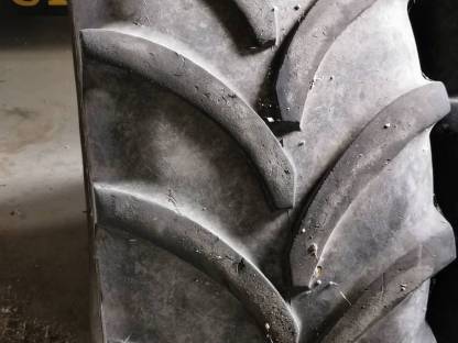 Reifen 480/65 R24