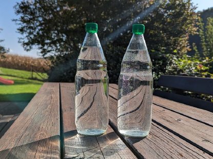 Glasflaschen Saft oder Essig