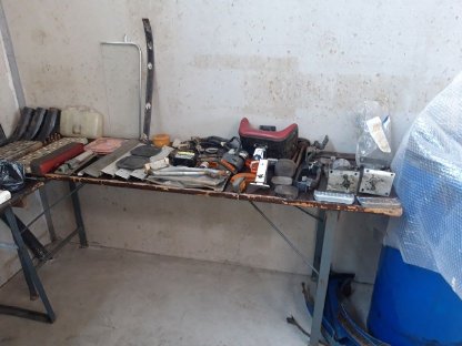 Bild 2:Mercedes-Benz LKW-Teile