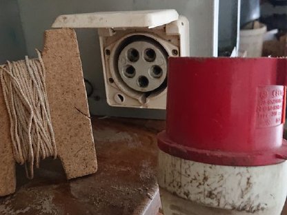 Bild 2:Frequenzumformer 11 kW Honeywell HVAC