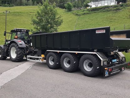 Bild 6:Hakenlift Metaltech PH30 Tridem inkl. Container