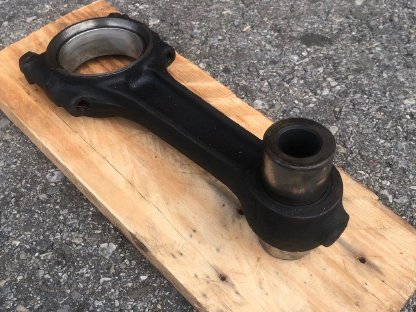 Bild 3:Pleuelstangen von Steyr 658