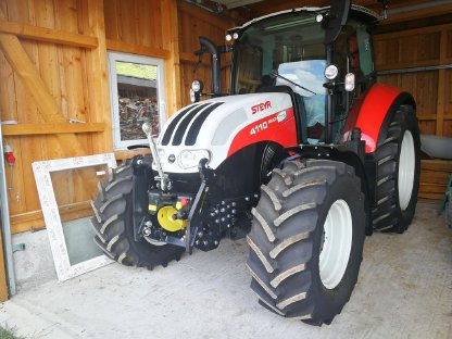 Bild 2:Traktor Steyr 4110 Multi