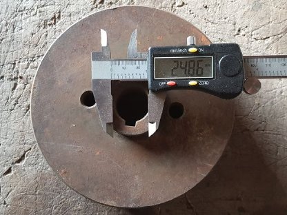 3-rillige Keilriemenscheibe 15 cm Ø, Bohrung 25 mm Ø