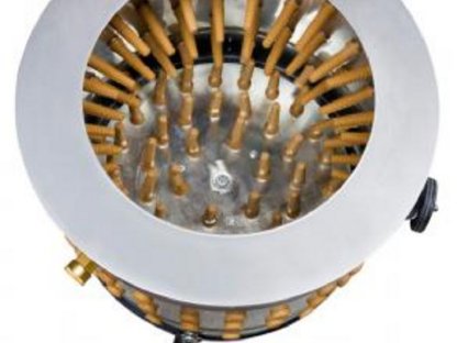 Bild 2:Geflügelrupfmaschinen