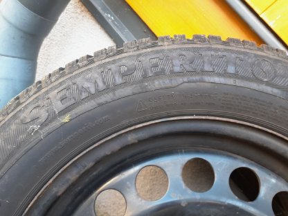 Bild 2:Winterreifen für VW Touran