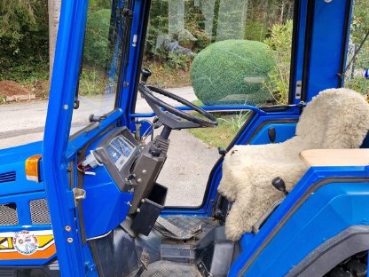 Bild 4:Iseki TU 320 FHUE
