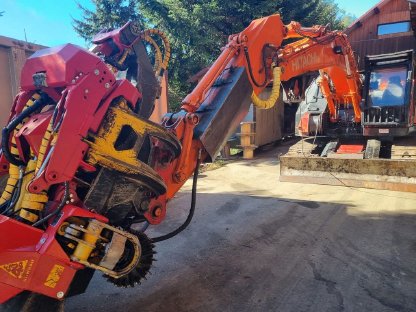 Hitachi Kettenbagger mit Woody61 ZX225USLC-6 PS