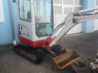 Bild 2:Takeuchi TB216