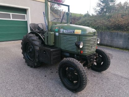 Bild 2:Steyr T180