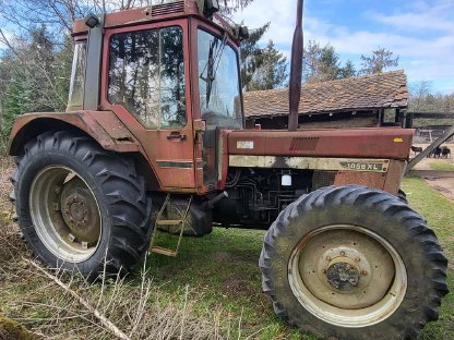 Verkaufe einen CASE 1056XL zum Restaurieren