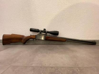 Tikka BBF im Kaliber .222Rem und 12/70 mit Hawke Optik