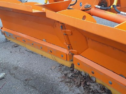 Bild 2:Vermietung Schneepflug