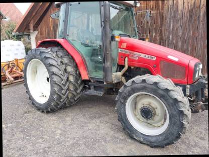 Massey Ferguson 4335